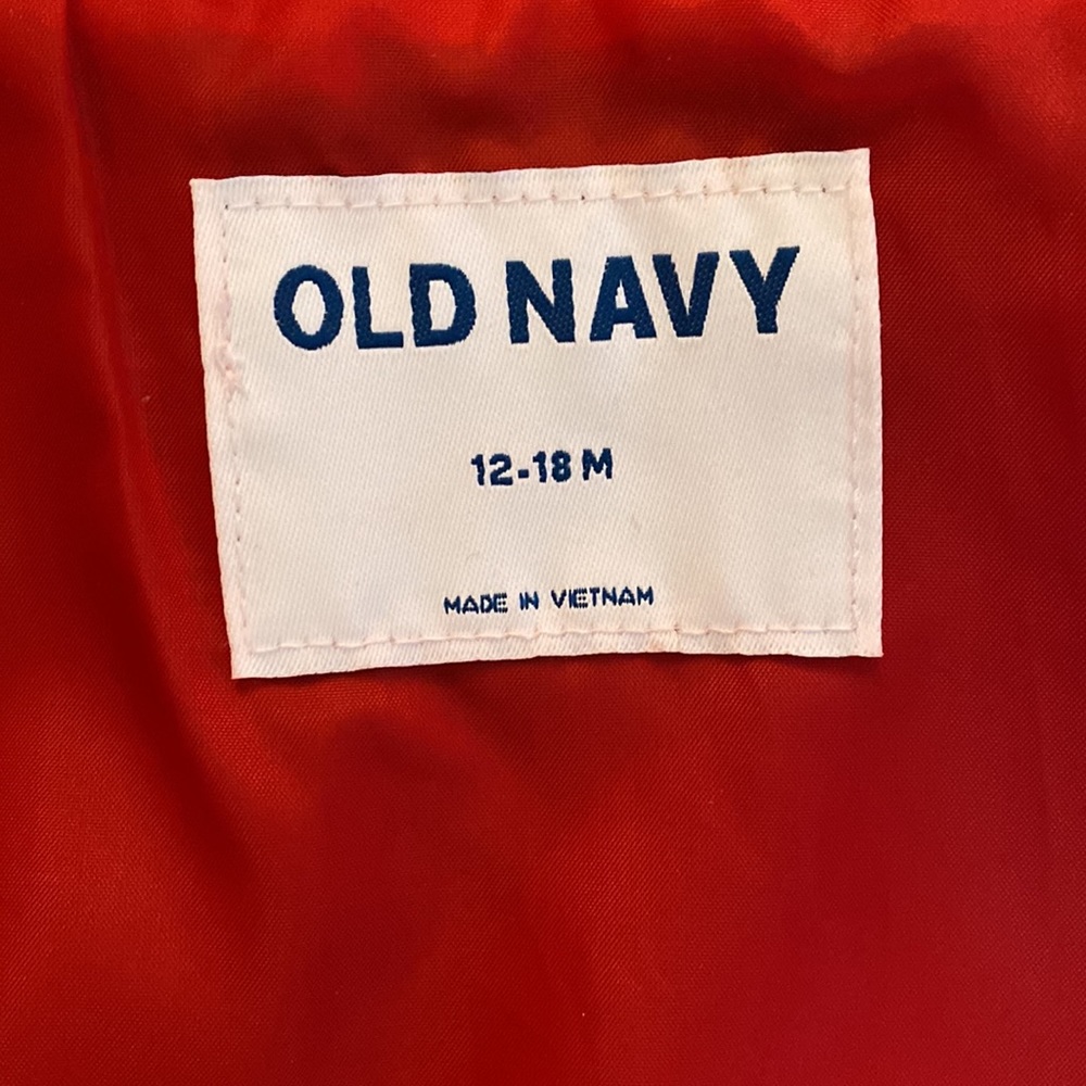 Red coat - Picture 3 of 4